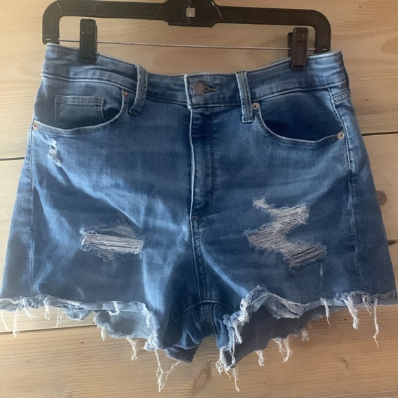 High Rise Universal Thread Ripped Jean Shorts - Picture 5 of 8